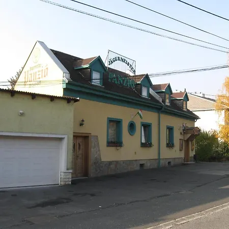 فندق مبيت وإفطار Jagermeister Panzio شوبرون
